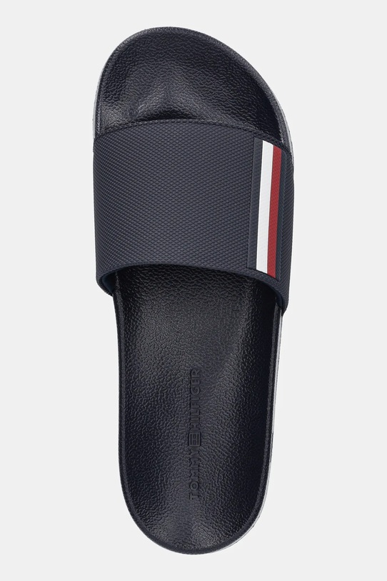 Pantofle Tommy Hilfiger CORPORATE TEXTURED POOL SLIDE námořnická modř FM0FM05618