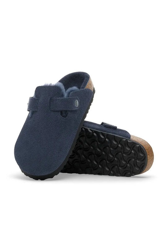 Birkenstock klapki zamszowe Boston Shearling 1030657 granatowy