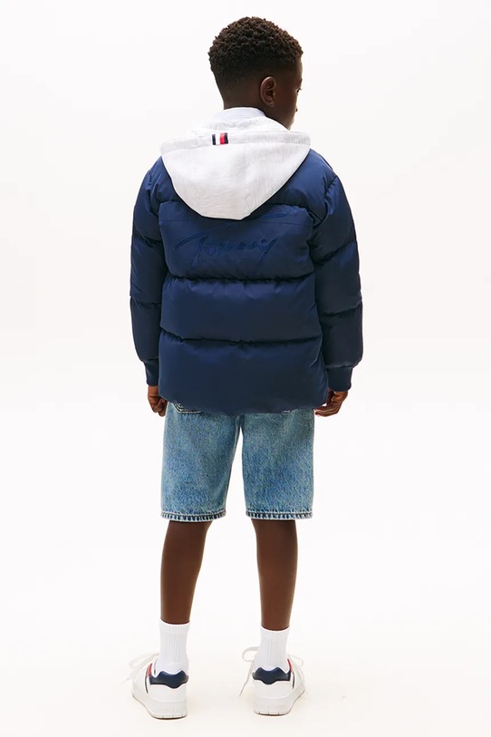 Tommy Hilfiger kurtka puchowa dziecięca granatowy KB0KB09815.9BYA