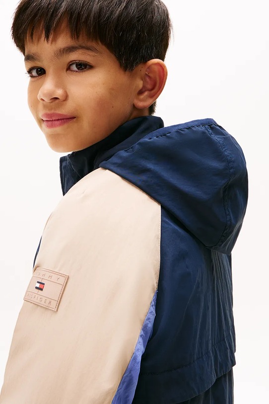 Chłopiec Tommy Hilfiger kurtka dziecięca KB0KB09880.9BYA granatowy