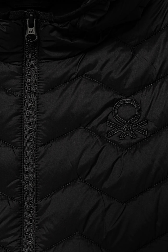 Băieți United Colors of Benetton vestă copii 2TWDCJ00R.G.Reprop.9BYA negru