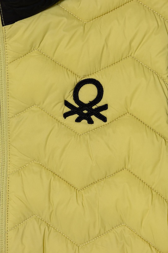 Хлопчик Дитяча куртка United Colors of Benetton 2TWDCN04V.G.Season.9BYA зелений