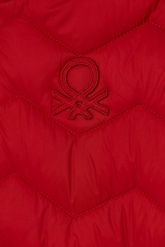 Chłopiec United Colors of Benetton kurtka dziecięca 2TWDGN02V.P.Season.9BYA czerwony