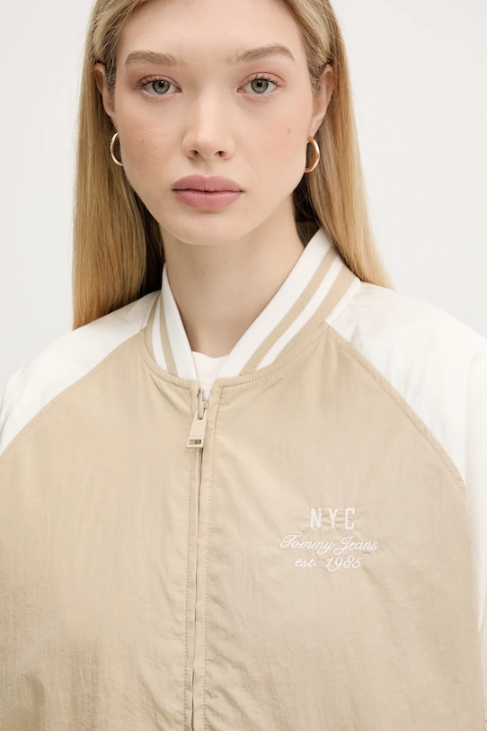 Tommy Jeans kurtka bomber beżowy DW0DW21432