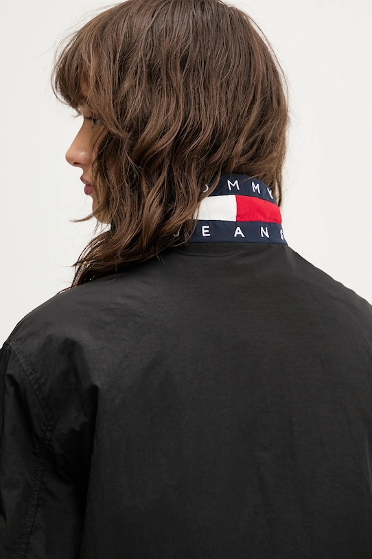 Bunda Tommy Jeans DW0DW21436 černá