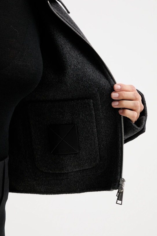 Bunda s prímesou vlny Nanushka NW25PFJK12294