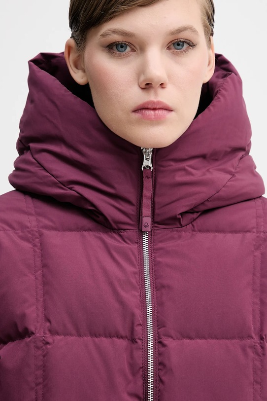 Пуховая куртка United Colors of Benetton фиолетовой 22T6DN086