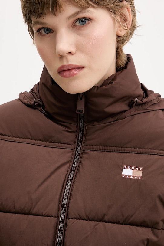 Bunda Tommy Jeans hnědá DW0DW21620