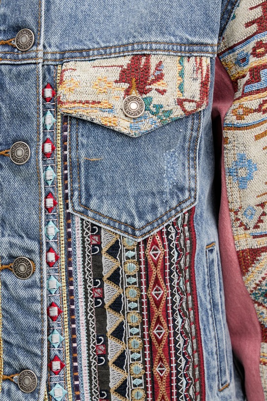 Desigual kurtka jeansowa BOHO 25WWED10 niebieski