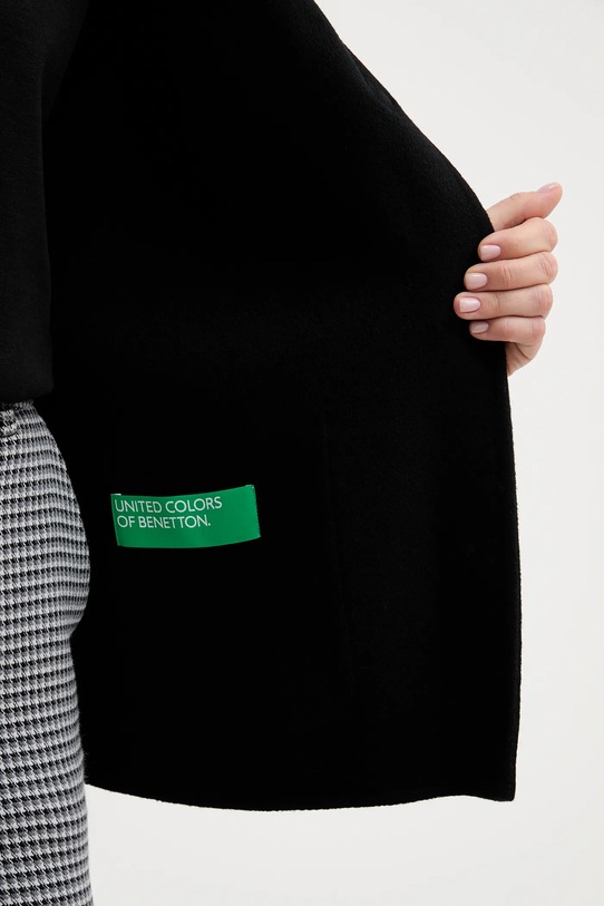 United Colors of Benetton płaszcz z dodatkiem wełny 28F7DN08M