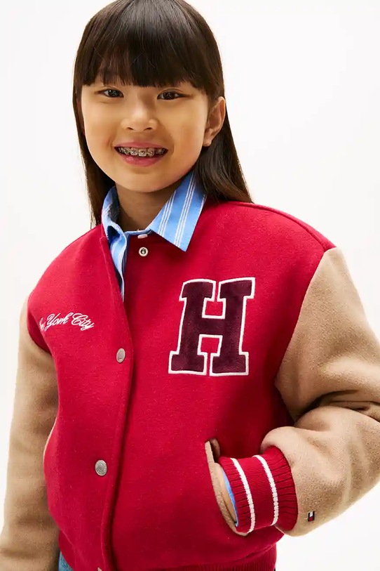Dziewczynka Tommy Hilfiger marynarka niemowlęca z dodatkiem bawełny KG0KG08859.9BYA czerwony