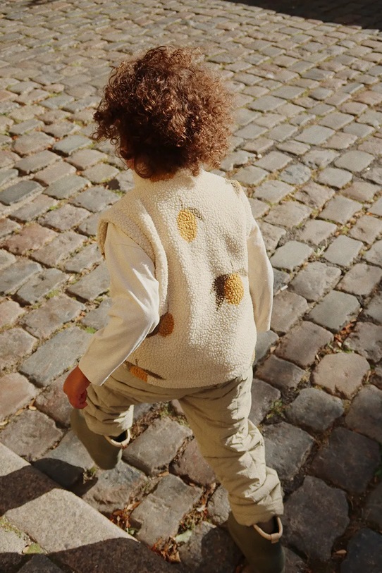 Konges Sløjd bezrękawnik dziecięcy JODY TEDDY VEST GRS KS103481.9BYA beżowy
