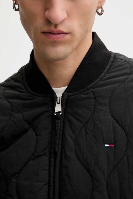 Μπουφάν bomber Tommy Jeans DM0DM21685 μαύρο