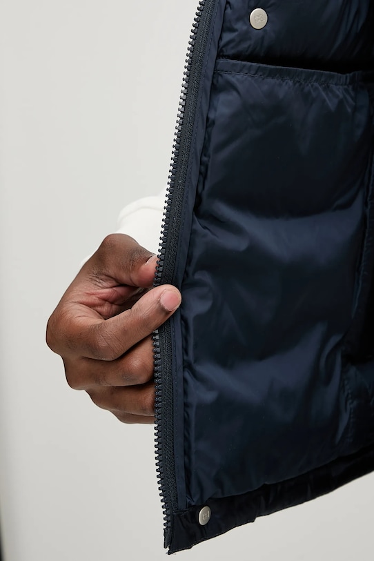 Tommy Jeans vestă de puf DM0DM21777