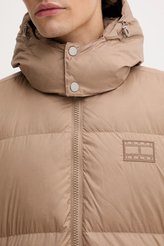 Péřová bunda Tommy Jeans DM0DM22036