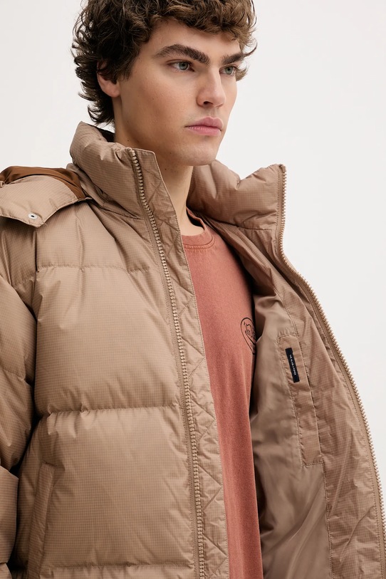 Péřová bunda Tommy Jeans DM0DM22036