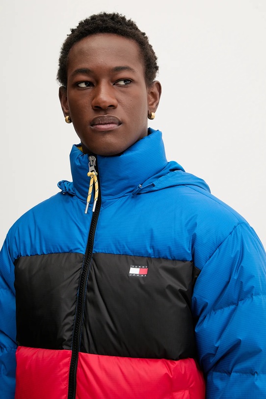 Páperová bunda Tommy Jeans tmavomodrá DM0DM22117