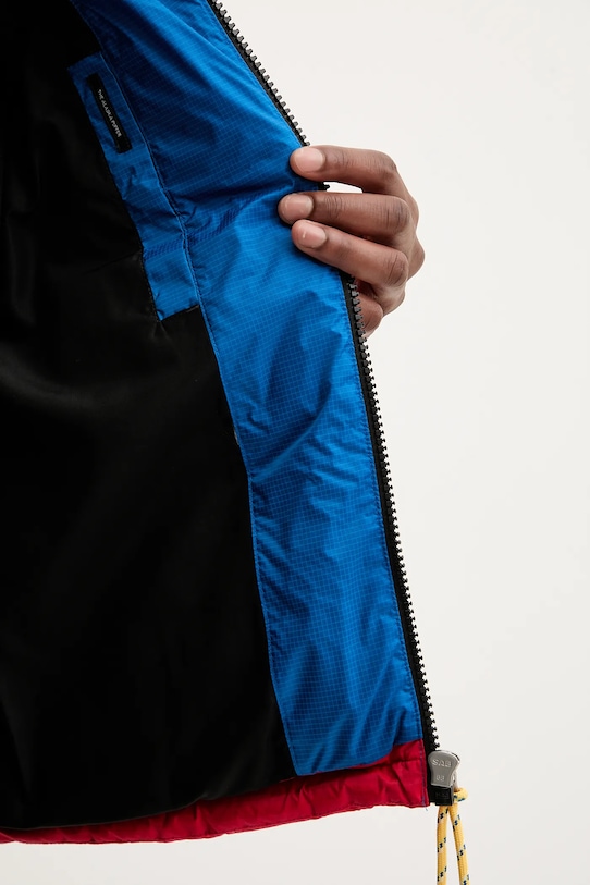 Páperová bunda Tommy Jeans DM0DM22117