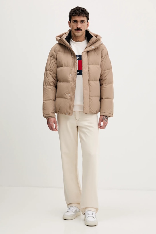 Péřová bunda Tommy Jeans DM0DM22255 béžová AW25