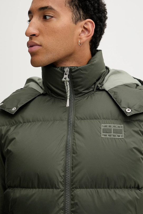 Αμάνικο από πούπουλα Tommy Jeans πράσινο DM0DM22068