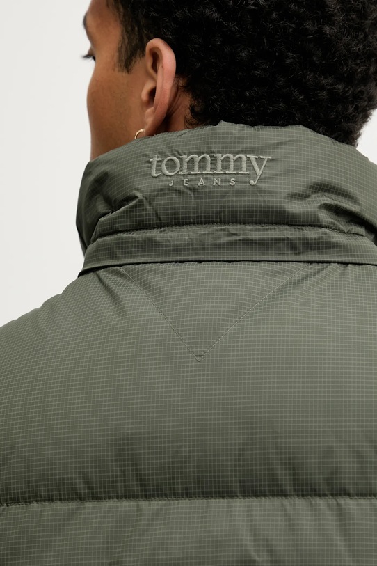 Páperová vesta Tommy Jeans DM0DM22068 zelená