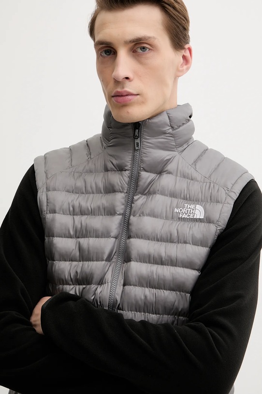 Brezrokavnik The North Face Huila siva NF0A8DW40UZ1