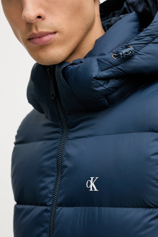 Páperová vesta Calvin Klein Jeans LV04RD531G tmavomodrá