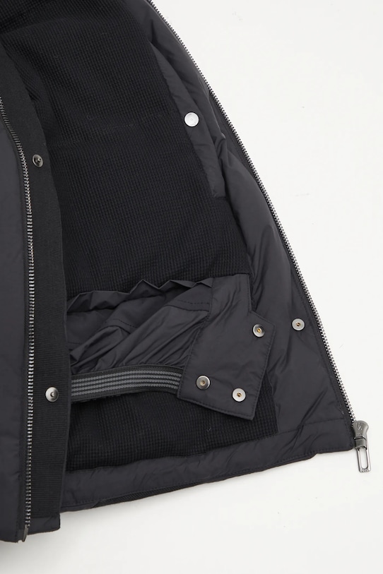 032C kurtka puchowa 'Game Day' F25.URW.1903.000 czarny