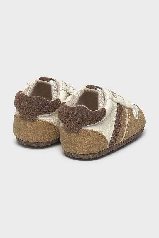 Αγορίστικα Βρεφικά παπούτσια Mayoral Newborn 9953.1Q.Newborn.9BYA καφέ