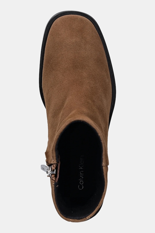 Замшеві черевики Calvin Klein BLOCK HEEL ZIP BOOT SUE коричневий HW0HW02592