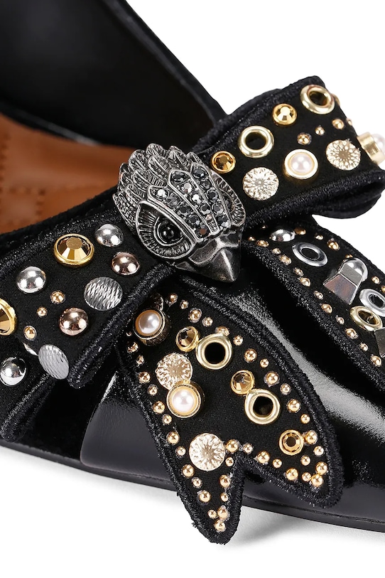 Kurt Geiger London tocuri din piele întoarsă Belgravia Stud Bow negru 4710905309.BLKCOMB