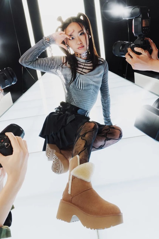 UGG śniegowce zamszowe Esmee Boot 1171533.CHE