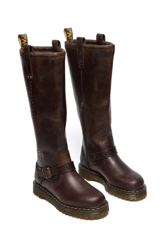 Dr. Martens kozaki Anistone DM41871200 brązowy AW25