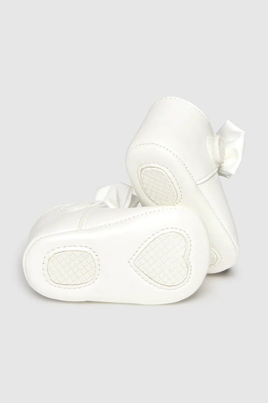 Dievča Topánky pre bábätká Mayoral Newborn 9961.2K.Newborn.9BYA biela