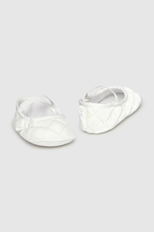 Topánky pre bábätká Mayoral Newborn nezateplené biela 9964.2M.Newborn.9BYA