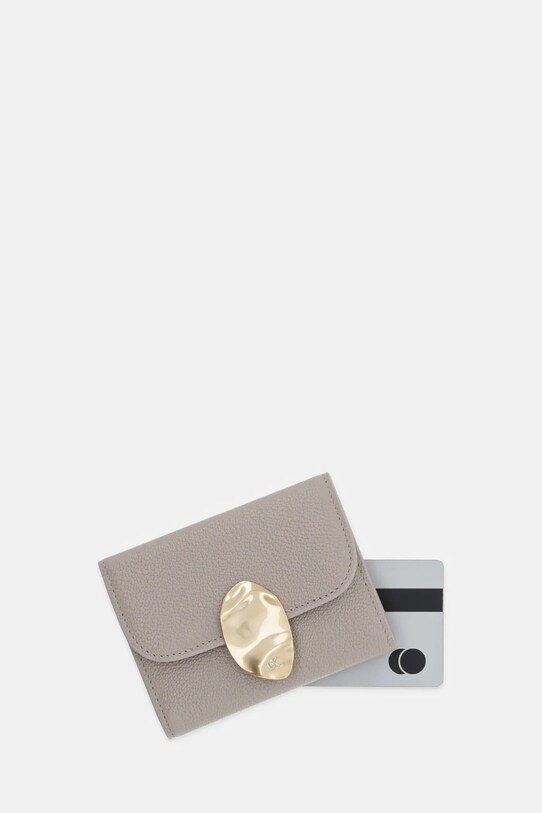Calvin Klein etui na karty skórzane beżowy LV04F1062G