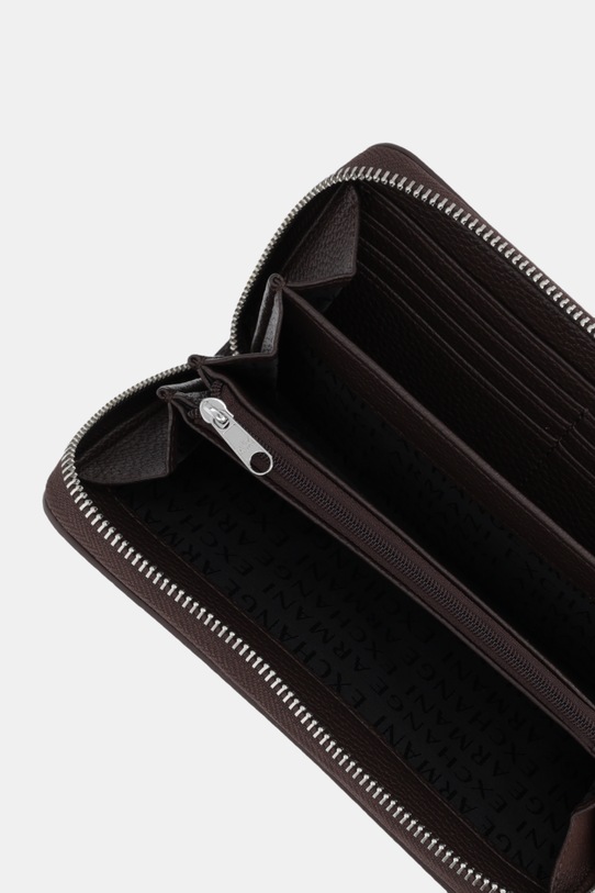 Peněženka Armani Exchange hnědá XW000361.AF11902.
