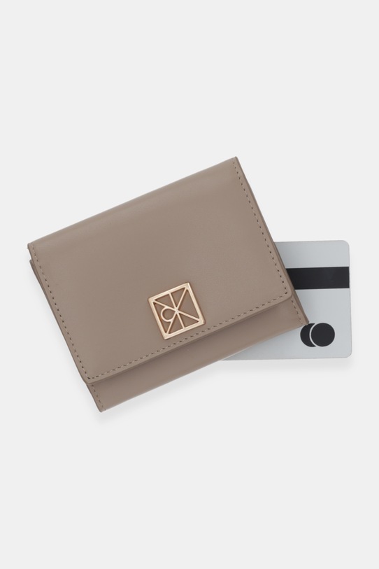 Calvin Klein portfel skórzany beżowy LV04F1082G