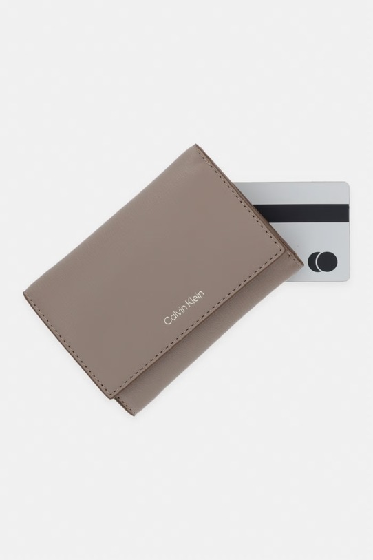 Calvin Klein novčanik za žene od imitacije kože LV04F1117G bež SS26