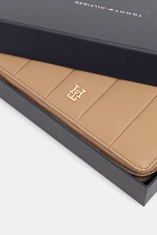 Πορτοφόλι Tommy Hilfiger μπεζ AW0AW17747