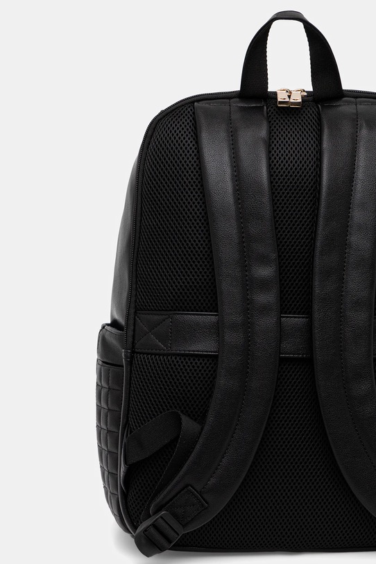 Akcesoria Guess plecak NADIRA TWQG84.24033 czarny