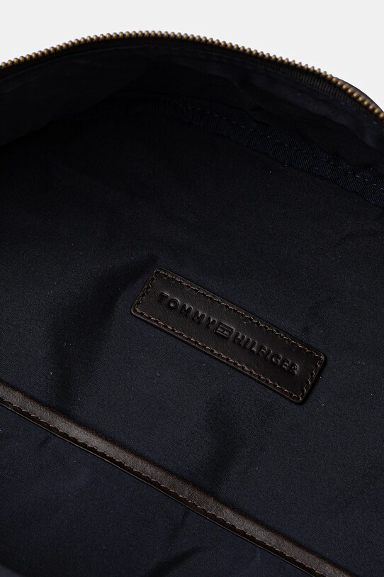 Batoh Tommy Hilfiger AM0AM13501 námořnická modř