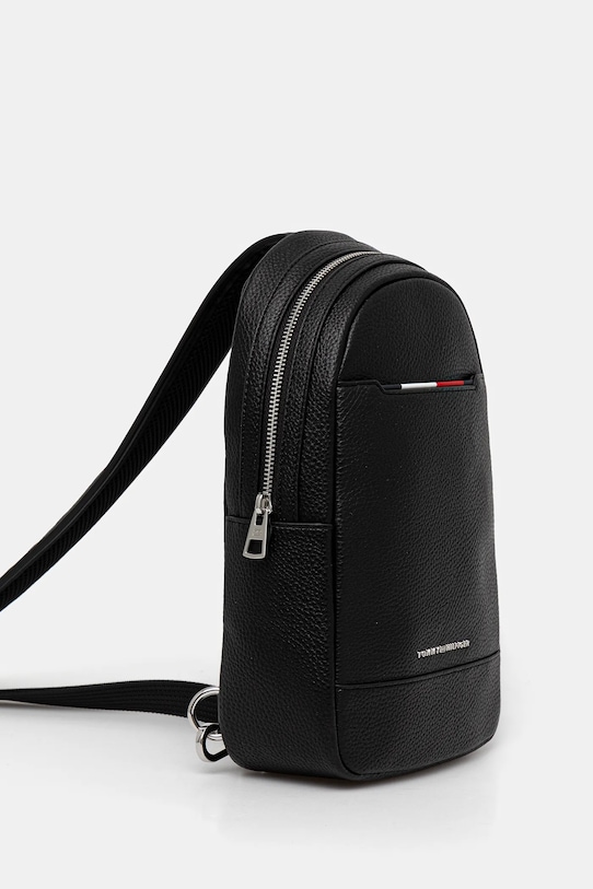 Рюкзак Tommy Hilfiger AM0AM13575 чёрный AW25