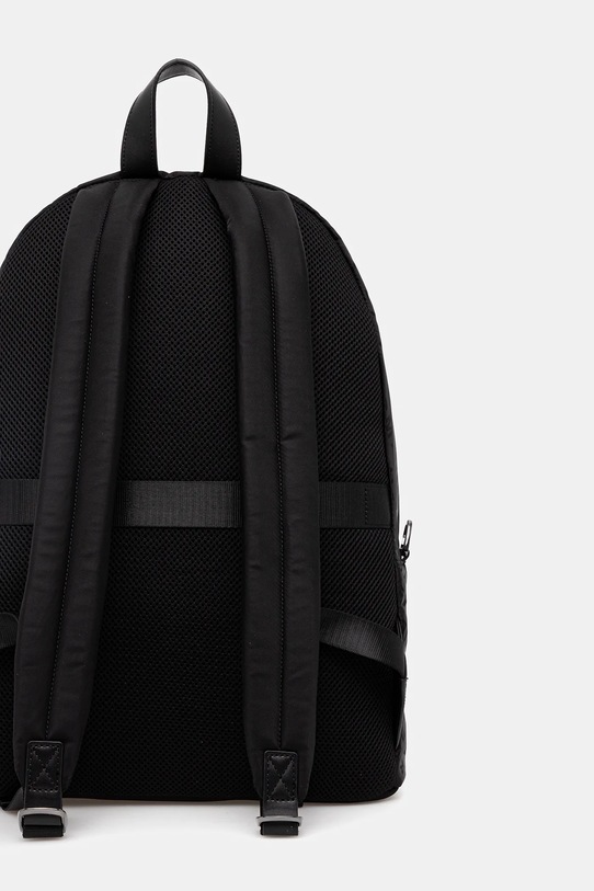 Рюкзак Armani Exchange чёрный XM001611.AF17208