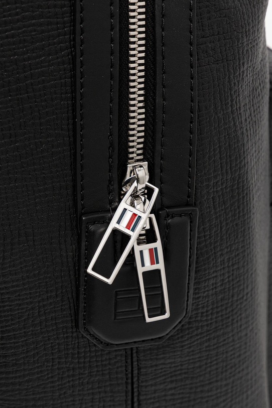 Δερμάτινο σακίδιο Tommy Hilfiger μαύρο AM0AM13641