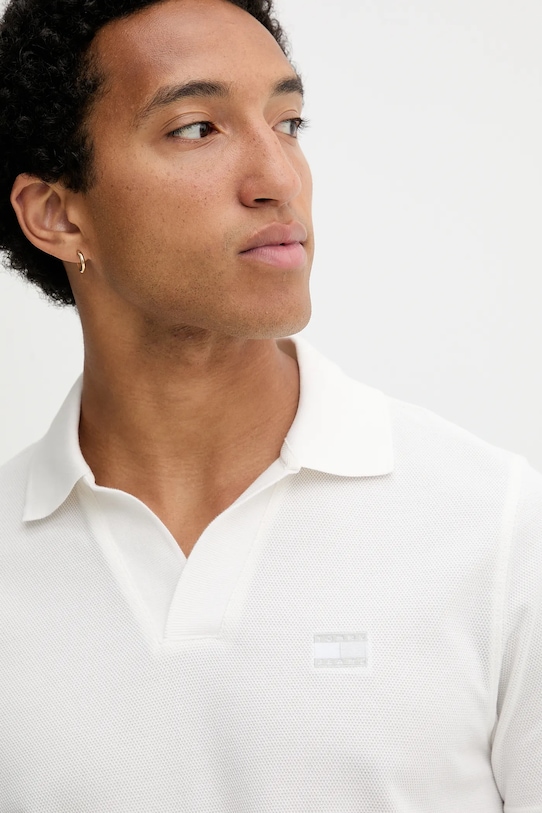 Polo tričko Tommy Jeans biela DM0DM21657