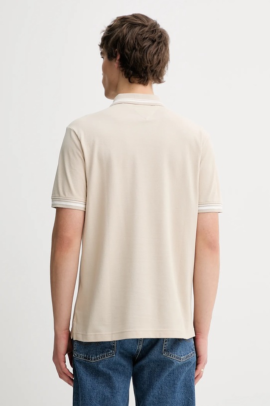 Хлопковое поло Tommy Jeans DM0DM21846 бежевый AW25