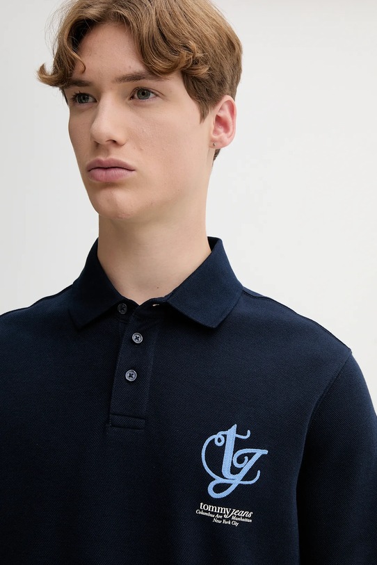 Βαμβακερό μπλουζάκι πόλο Tommy Jeans σκούρο μπλε DM0DM21909