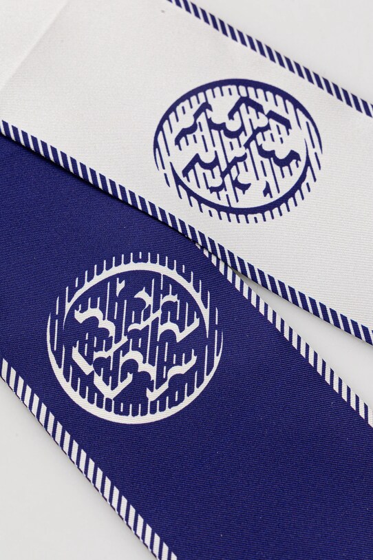 Платок с шёлком Tory Burch Medallion 174863.400 тёмно-синий AW25