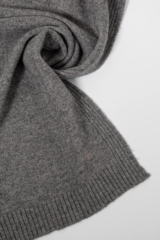 Šál s prímesou vlny United Colors of Benetton 122HDU01O sivá AW25